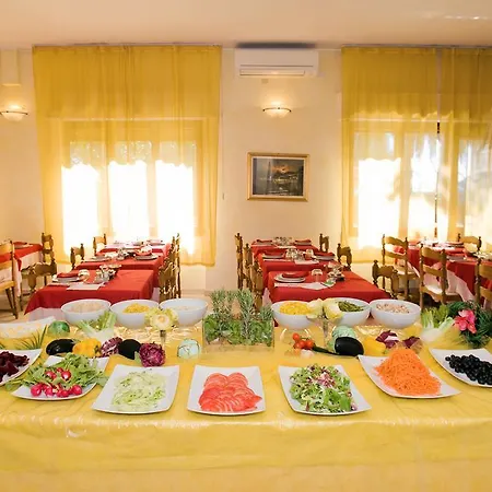 Hotel Lido 2*