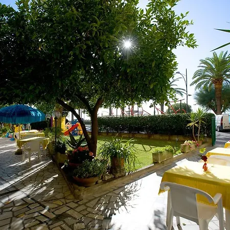 Lido Ξενοδοχείο Pietra Ligure
